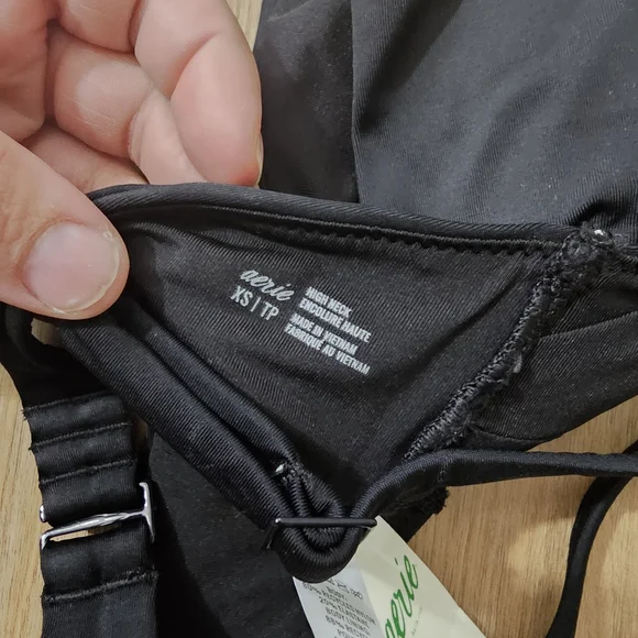 Aerie High Neck Crop Bikini‎ Top Black Women's XS Adjustable Removeable P… - Picture 7 of 7